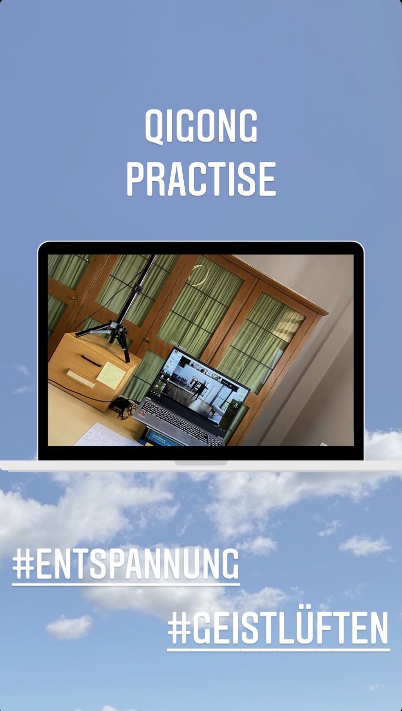 Laptop Schreibtisch Qigong Stunde